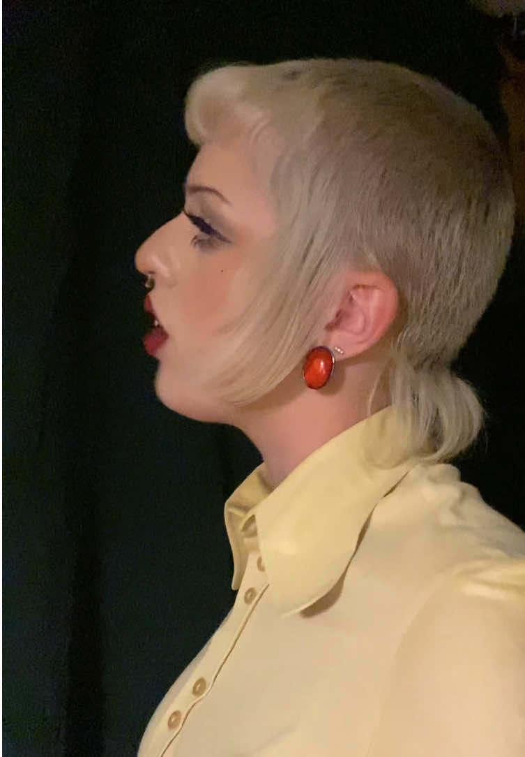 @Dolly🕸️