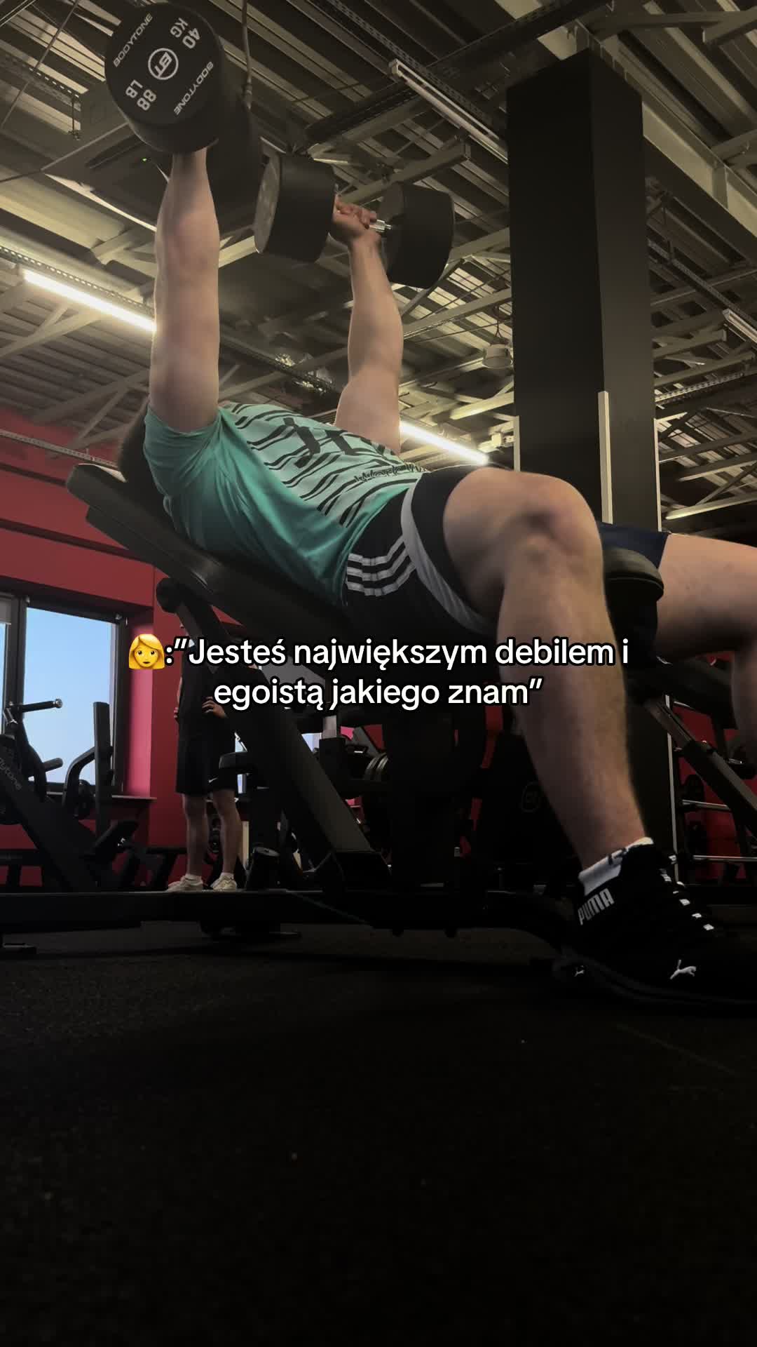 @MocarzOficjalnie