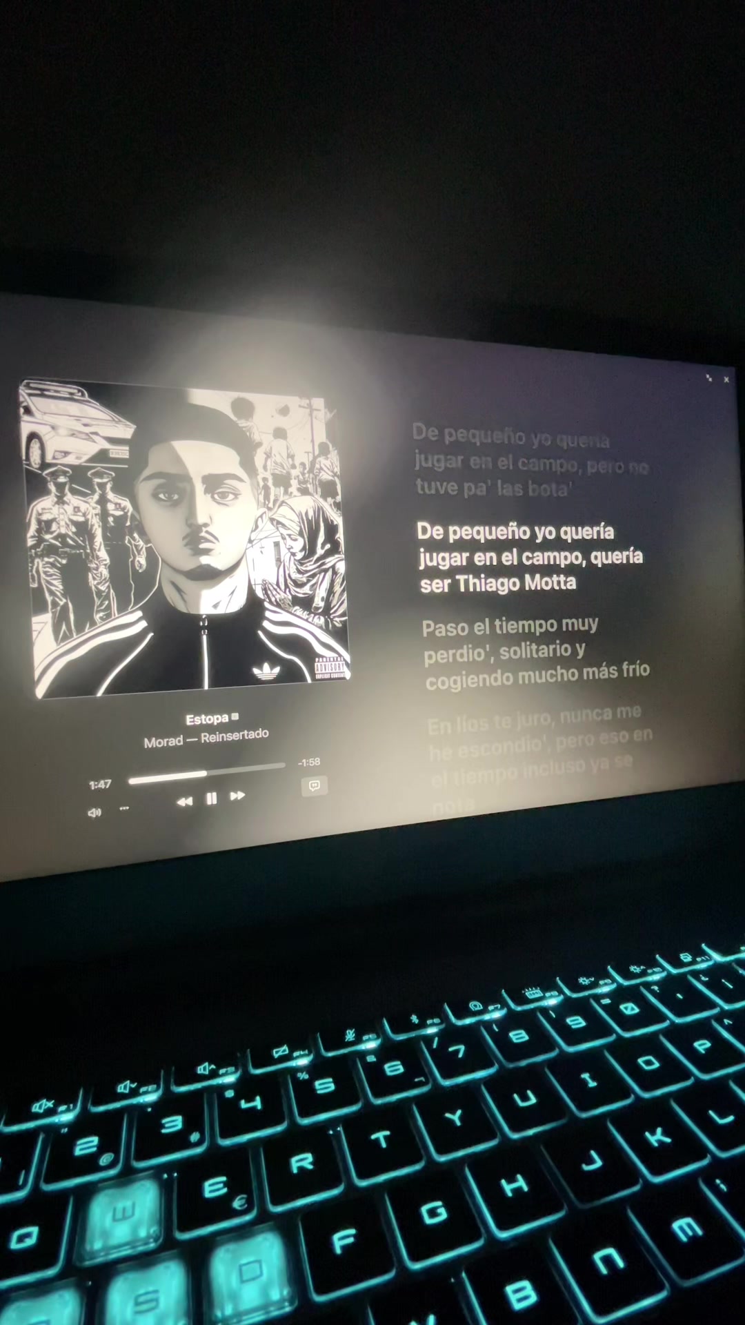 @🎧