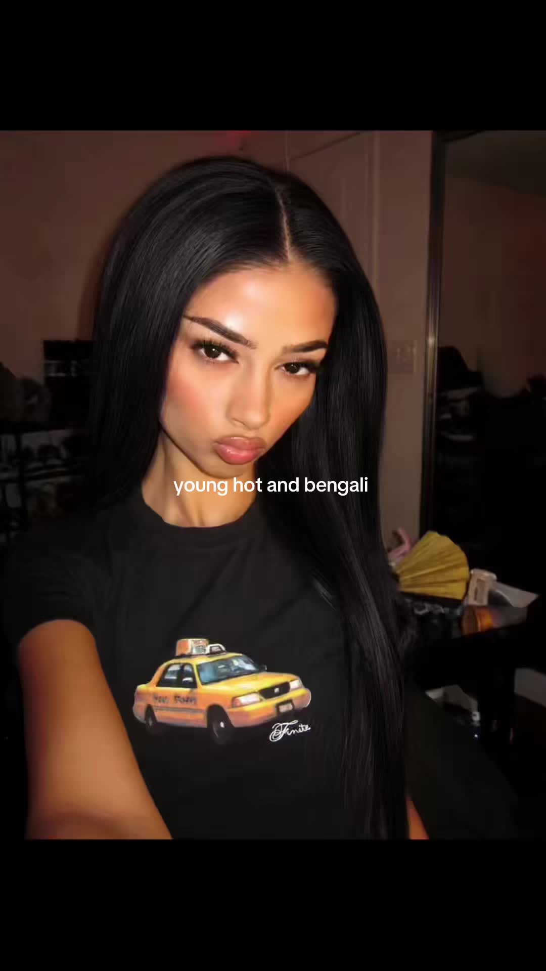 @ᥫ᭡.