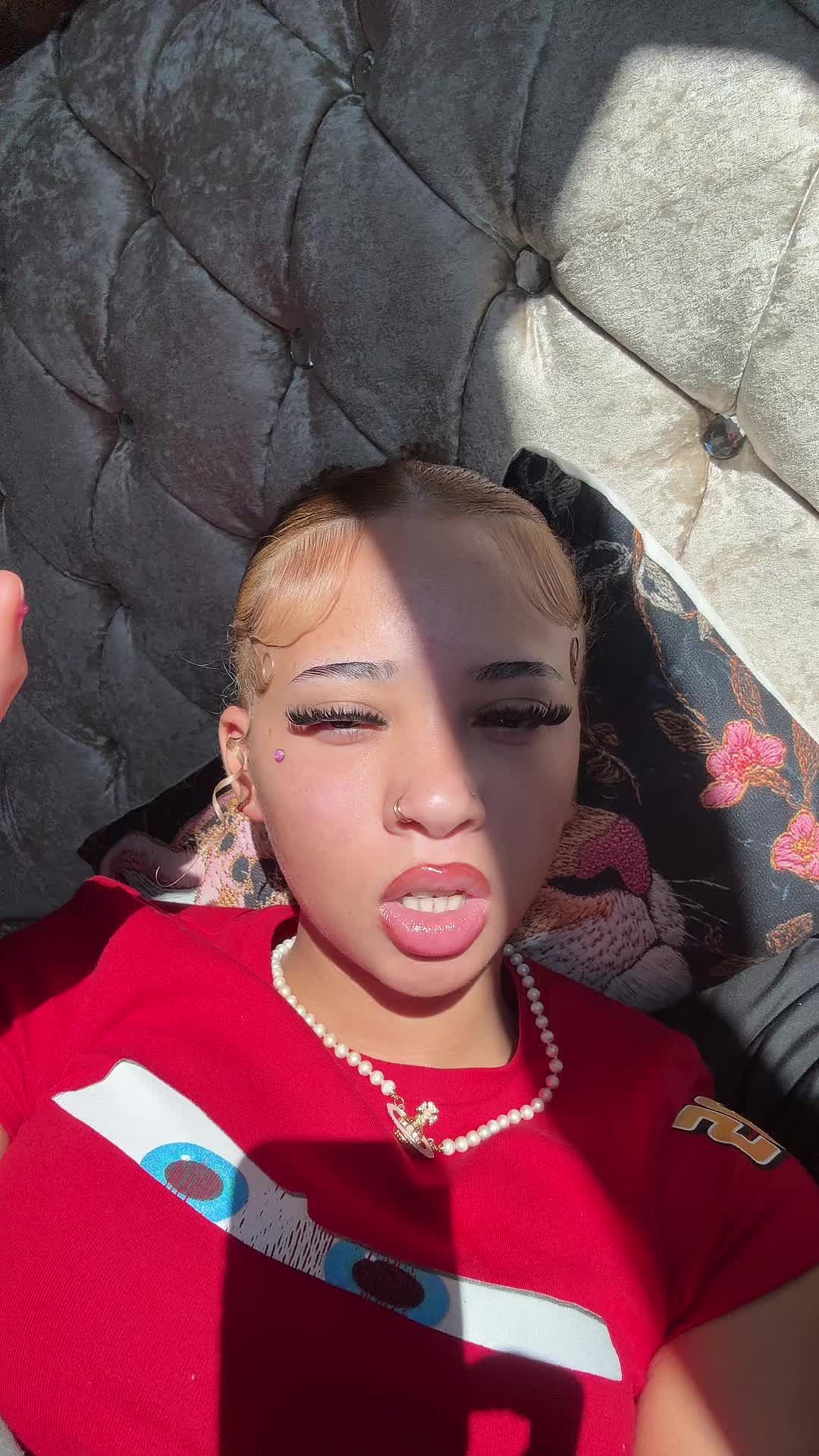 @𝐋𝐚𝐬𝐡𝐚𝐧𝐭𝐞́🦦