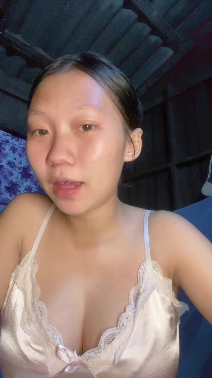 @ປູເປ້ ສາວລາວ🤍