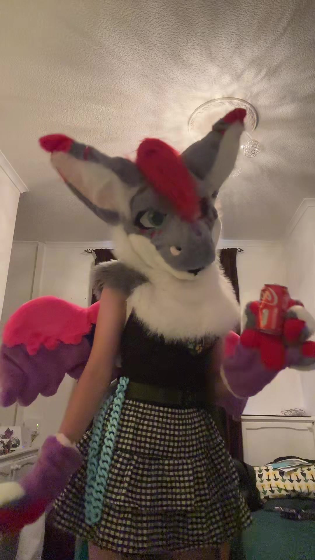 @Cola_the_angeldragon ❤️🖤