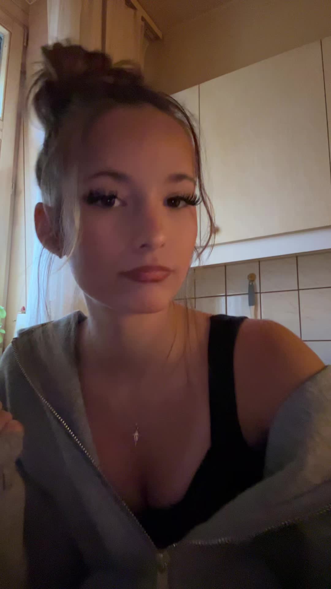 @ℰ’