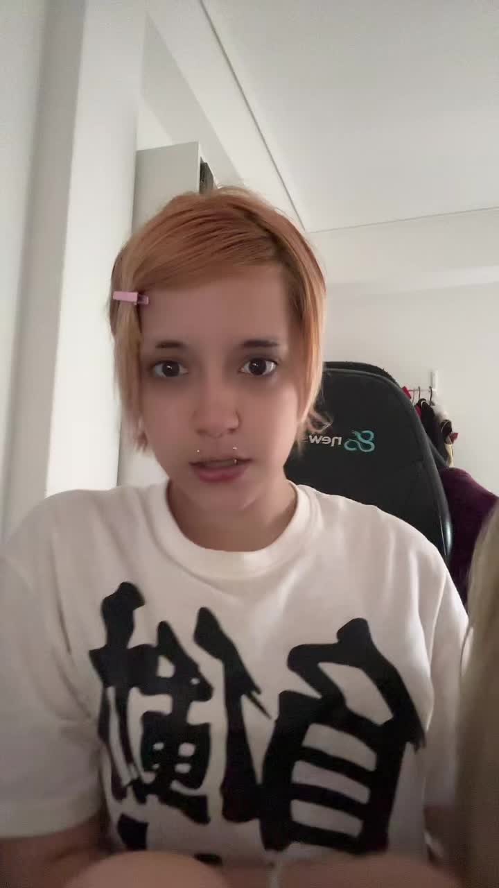 @ᑕᕼᗩᖇᖇ ✩°