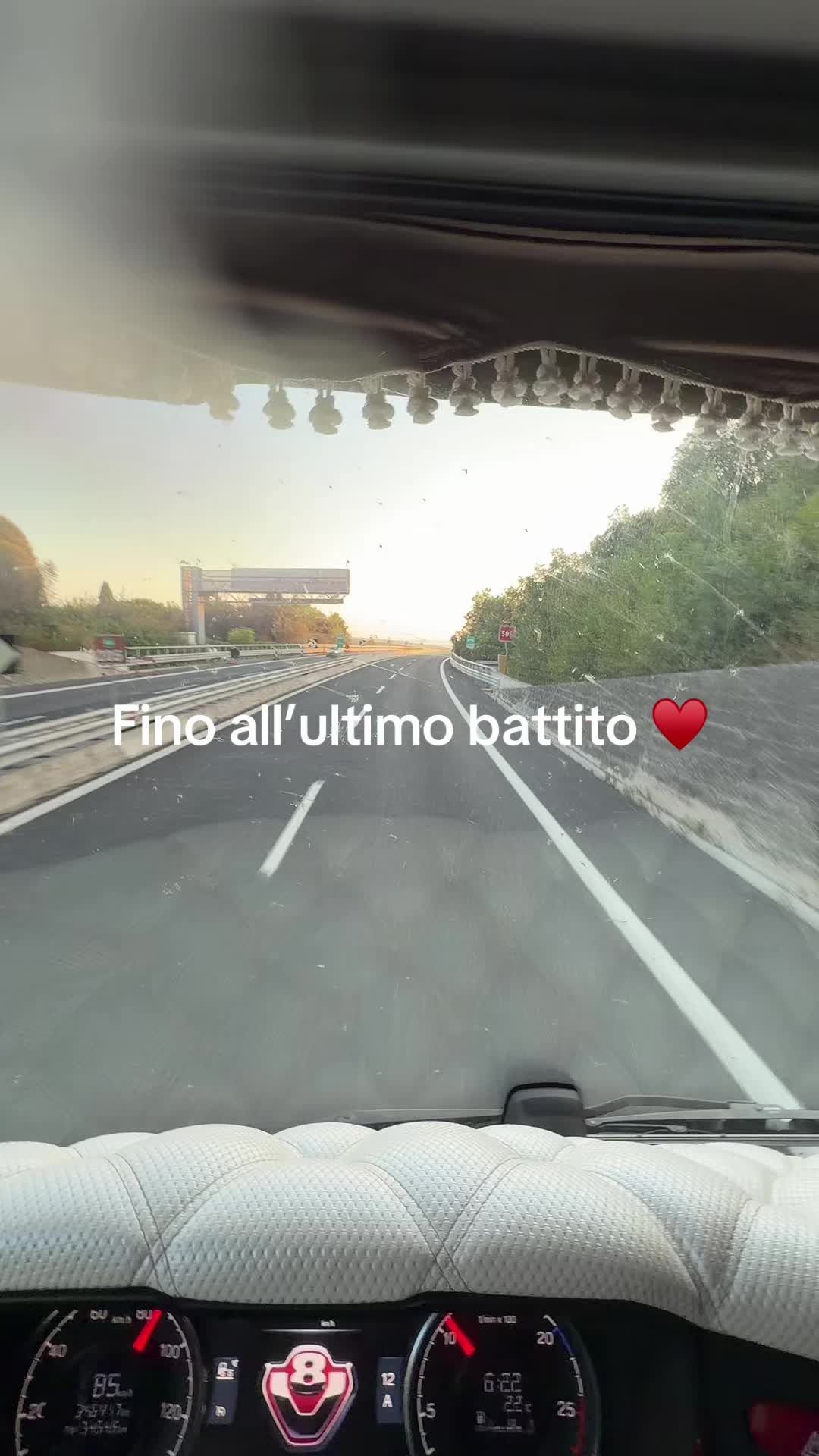 @😎