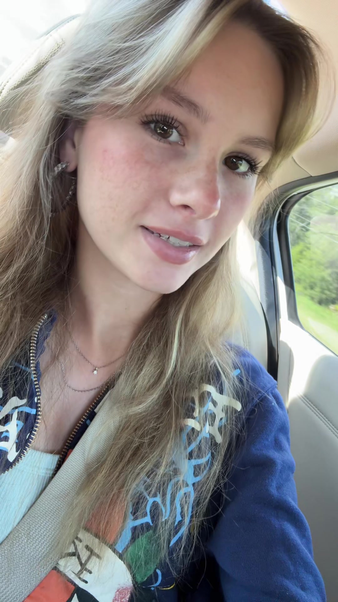 @chloeee