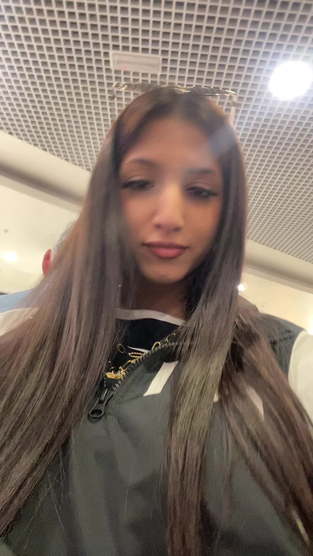 @𝒱𝒶𝓁ℯ𝓃𝓉𝒾𝓃𝒶𝒶 🤍