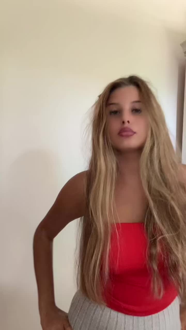 @𝒩𝒶𝓉𝒶́𝓁𝓁𝒾𝒶𝒽