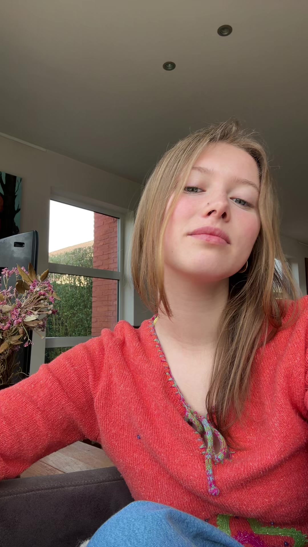 @leoniee