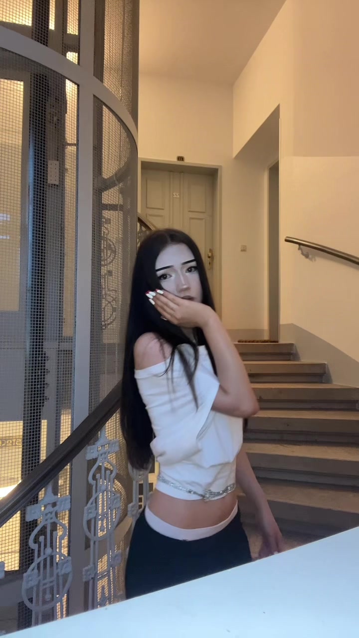 @lo_liki