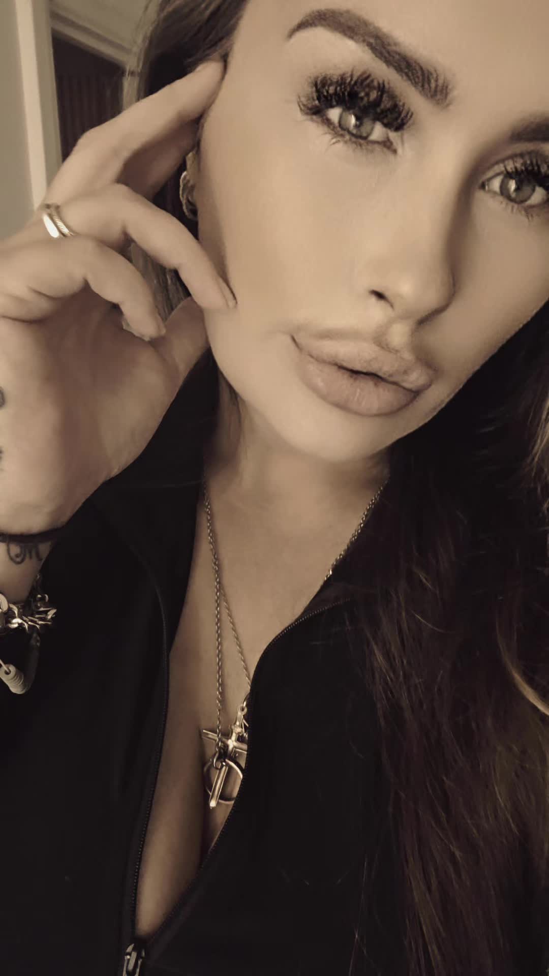 @siobhanbhm