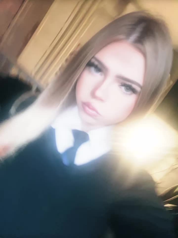 @🪽👱♀️