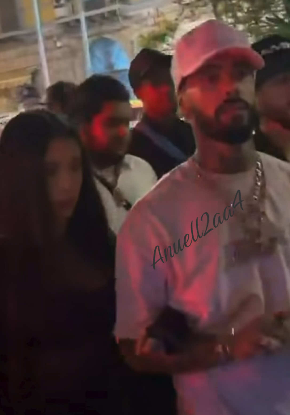 @Anuel