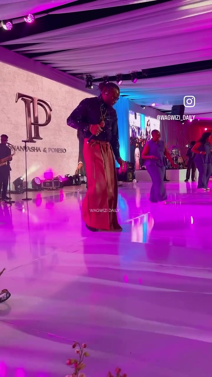 @South African queen artist RSA