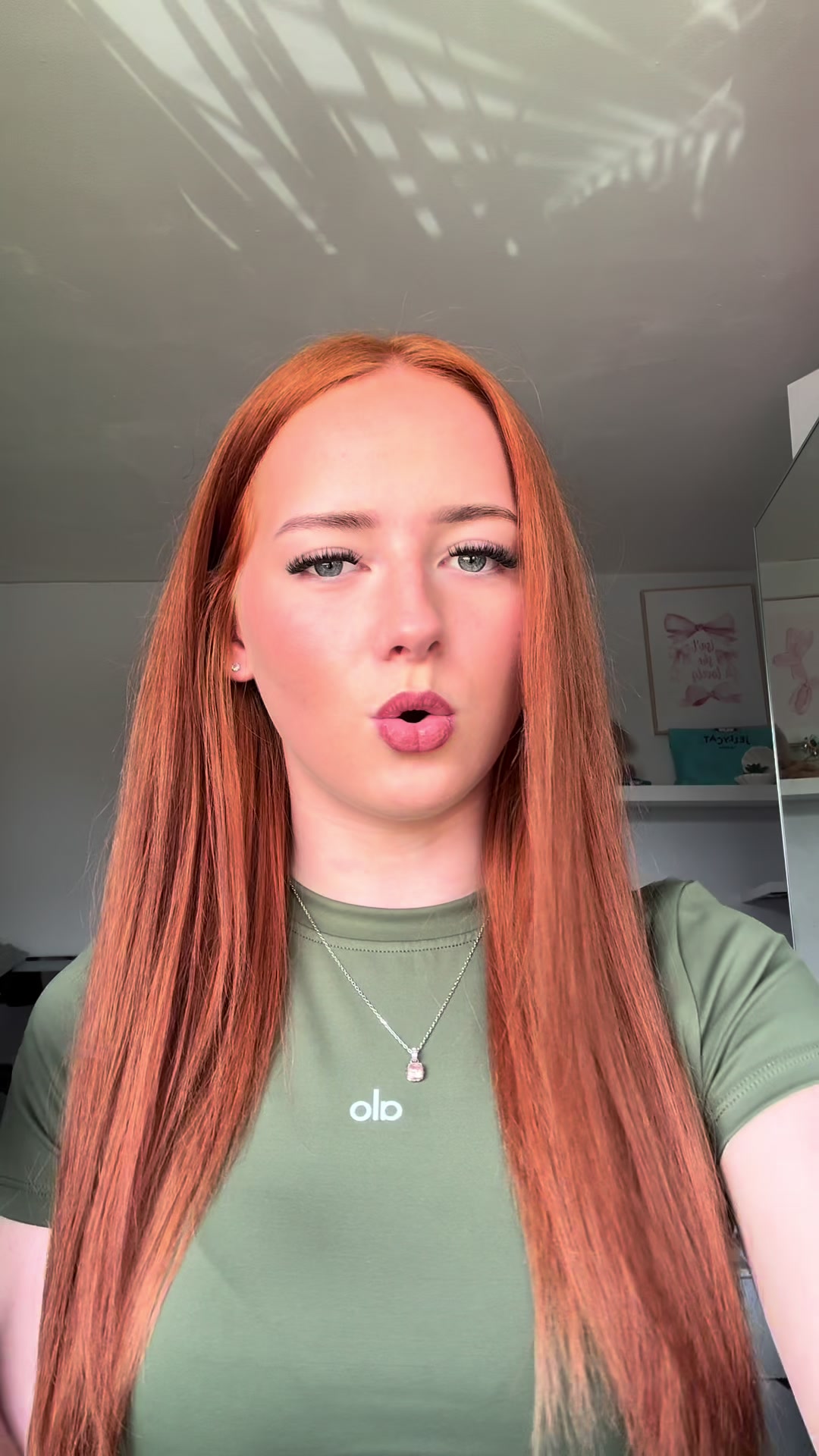 @phoebe x