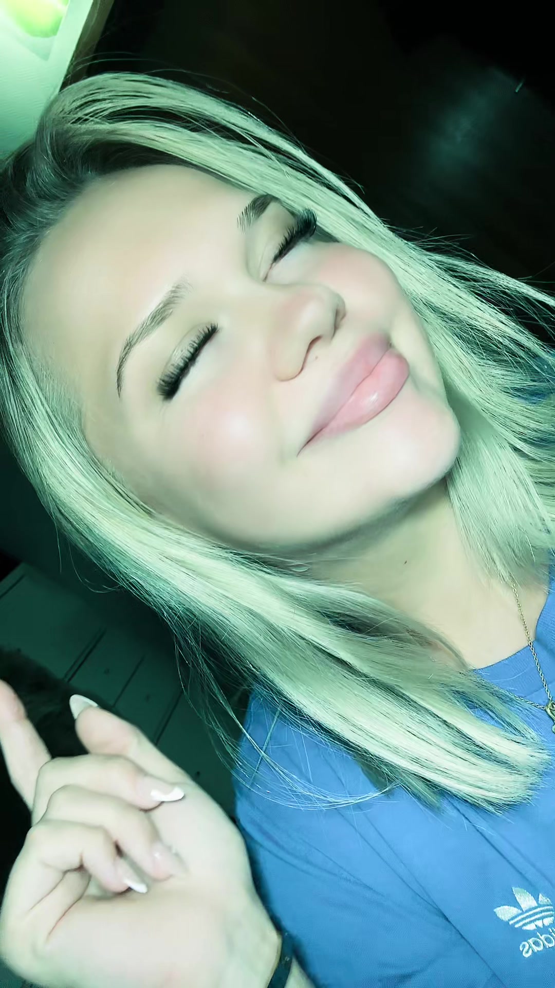 @𝐿 𝐴 𝑈 𝑅 𝐴