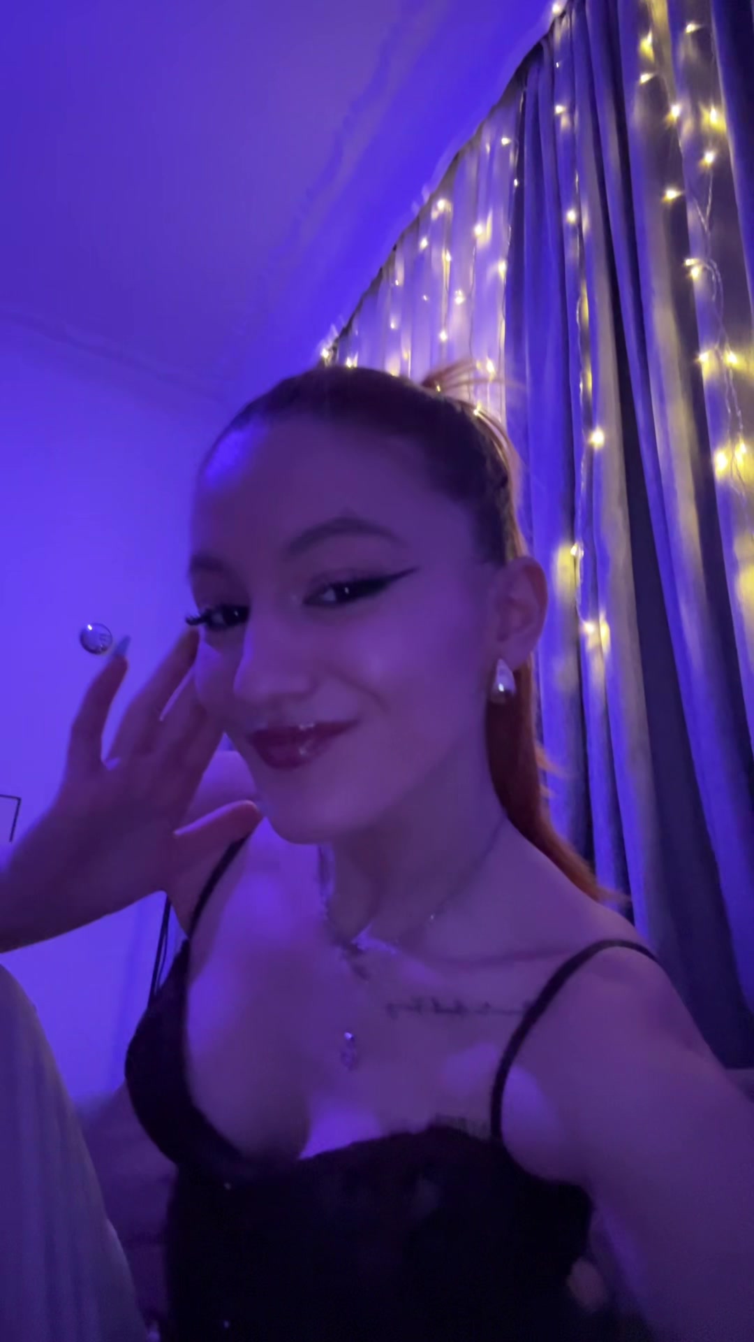 @👩🏼🦰