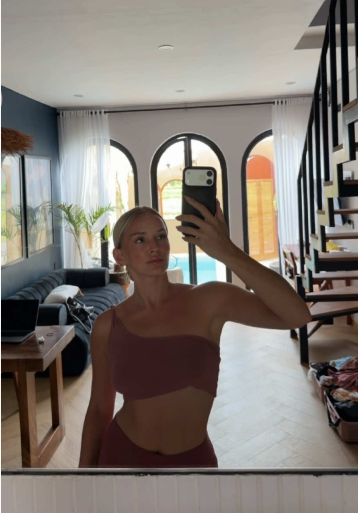 @janikameleon