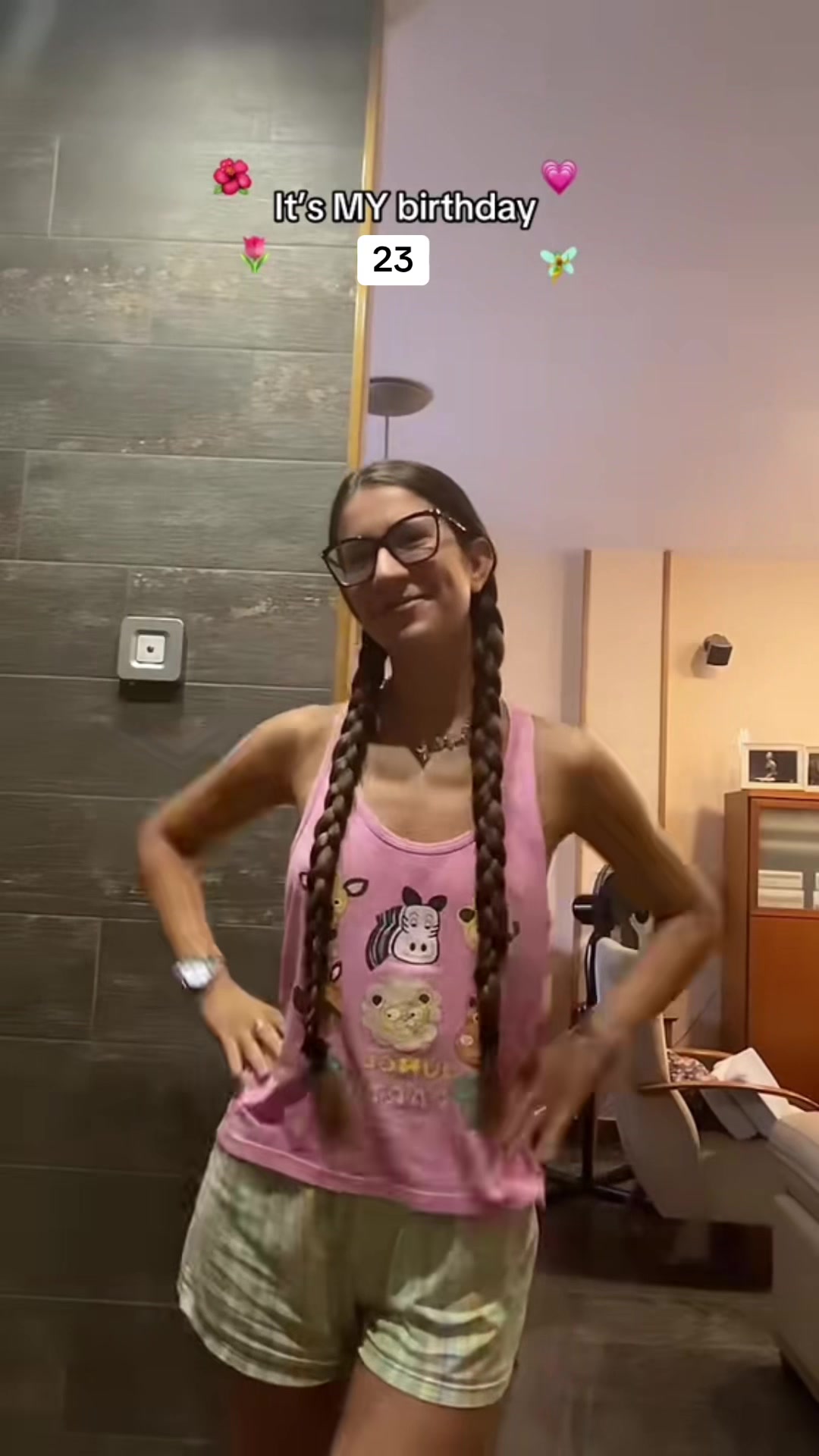 @sofiahoran🌷🌸🌺🍉🥝🪩💿🏠