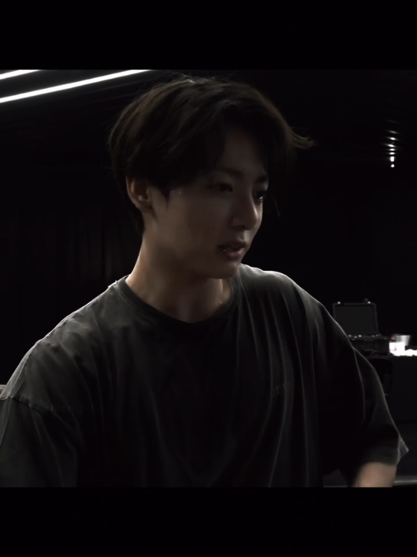 @𝗠𝗿 𝗞𝗼𝗼𝗸 ♡