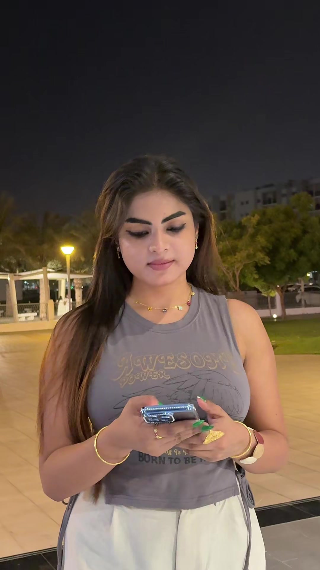 @chayaschu