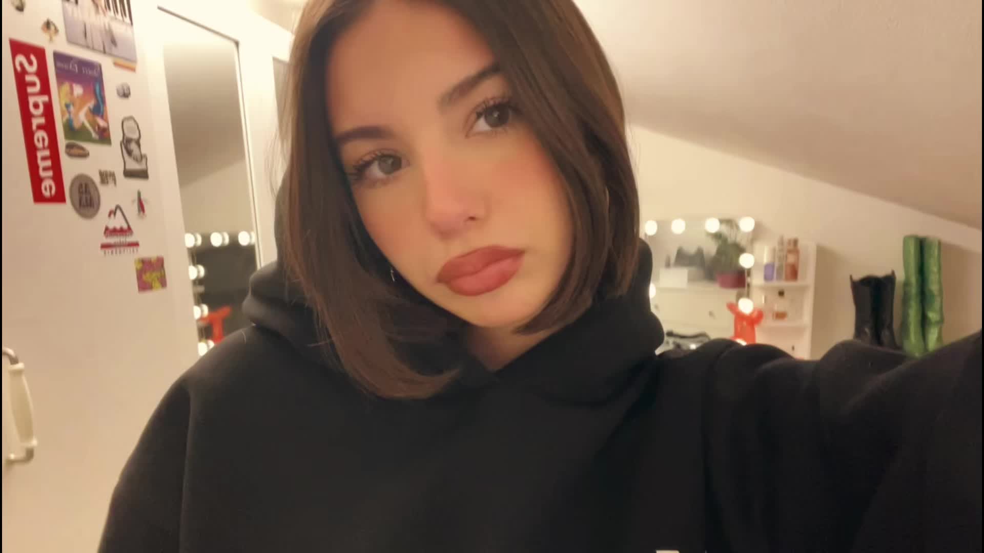 @bella🪽
