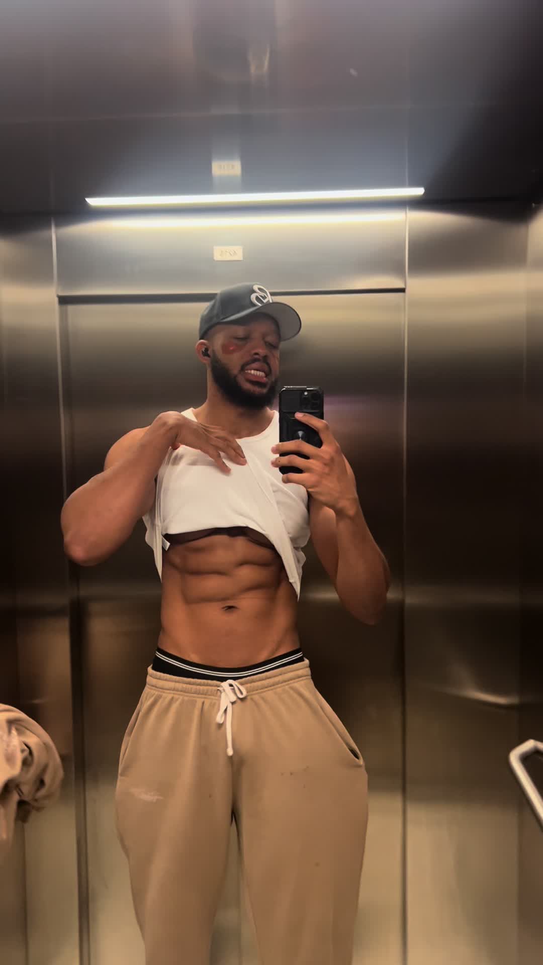 @HWRFITNESS