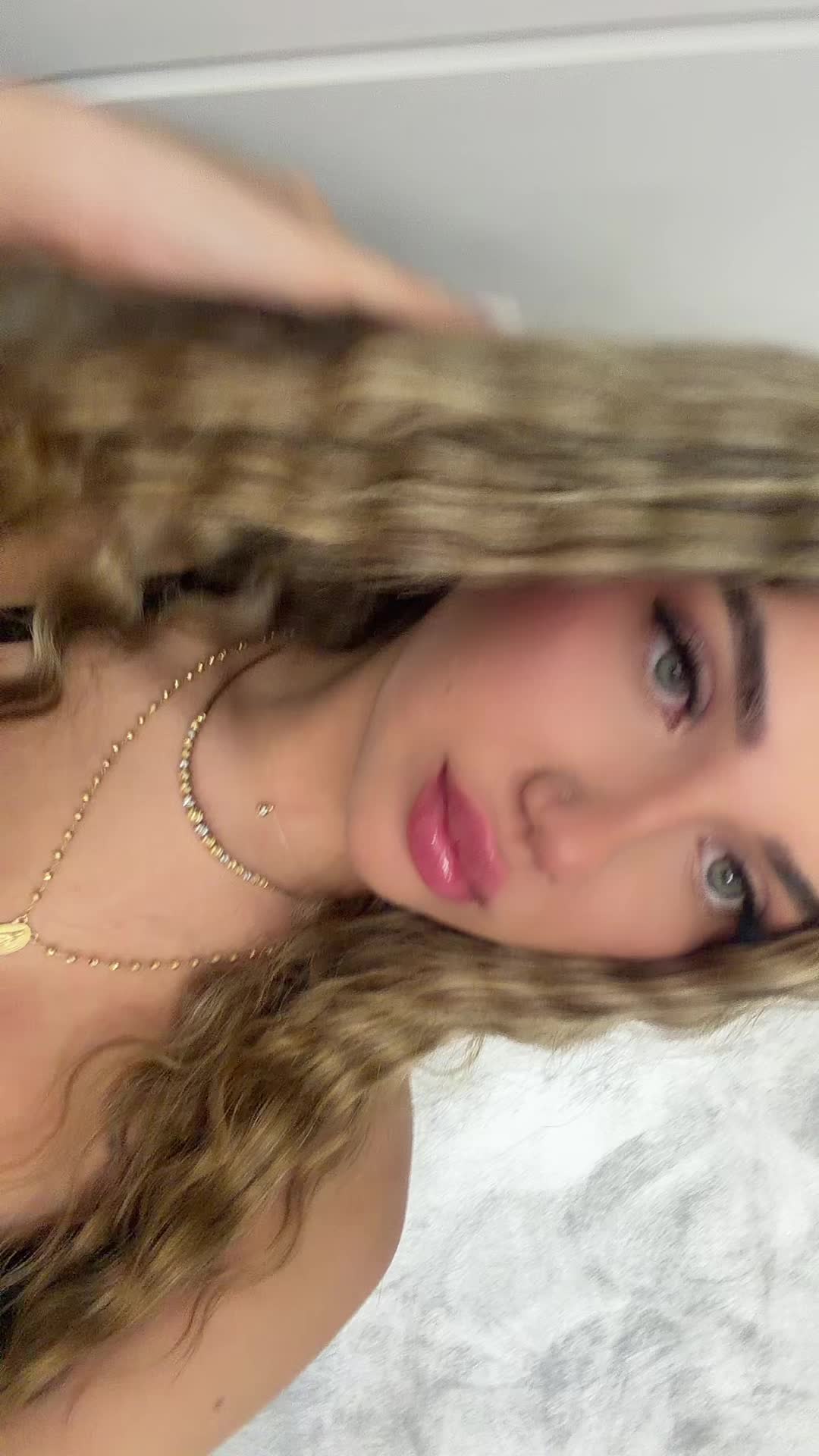@👧🏼