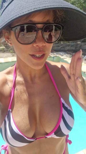 @Venezolana/Española