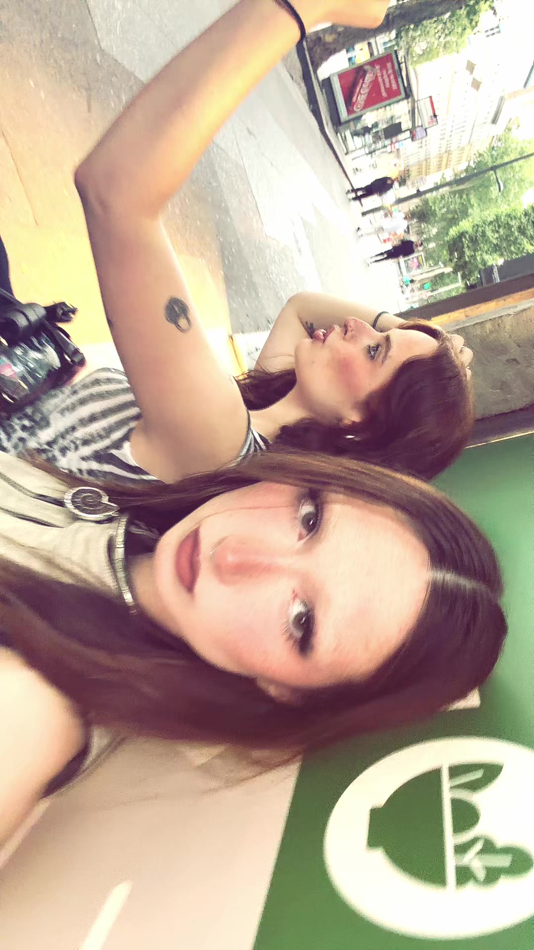 @elea 💋
