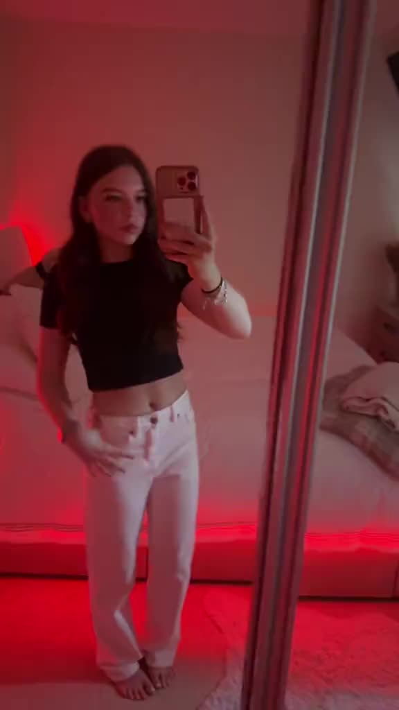 @Connie 🦶