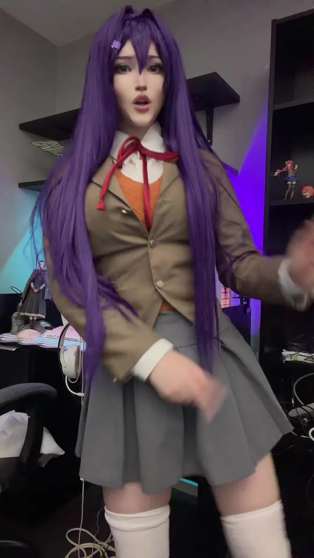 @Twitch.tv/riacalla