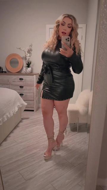 @🔥👑𝓠𝓾𝓮𝓮𝓷👑🔥