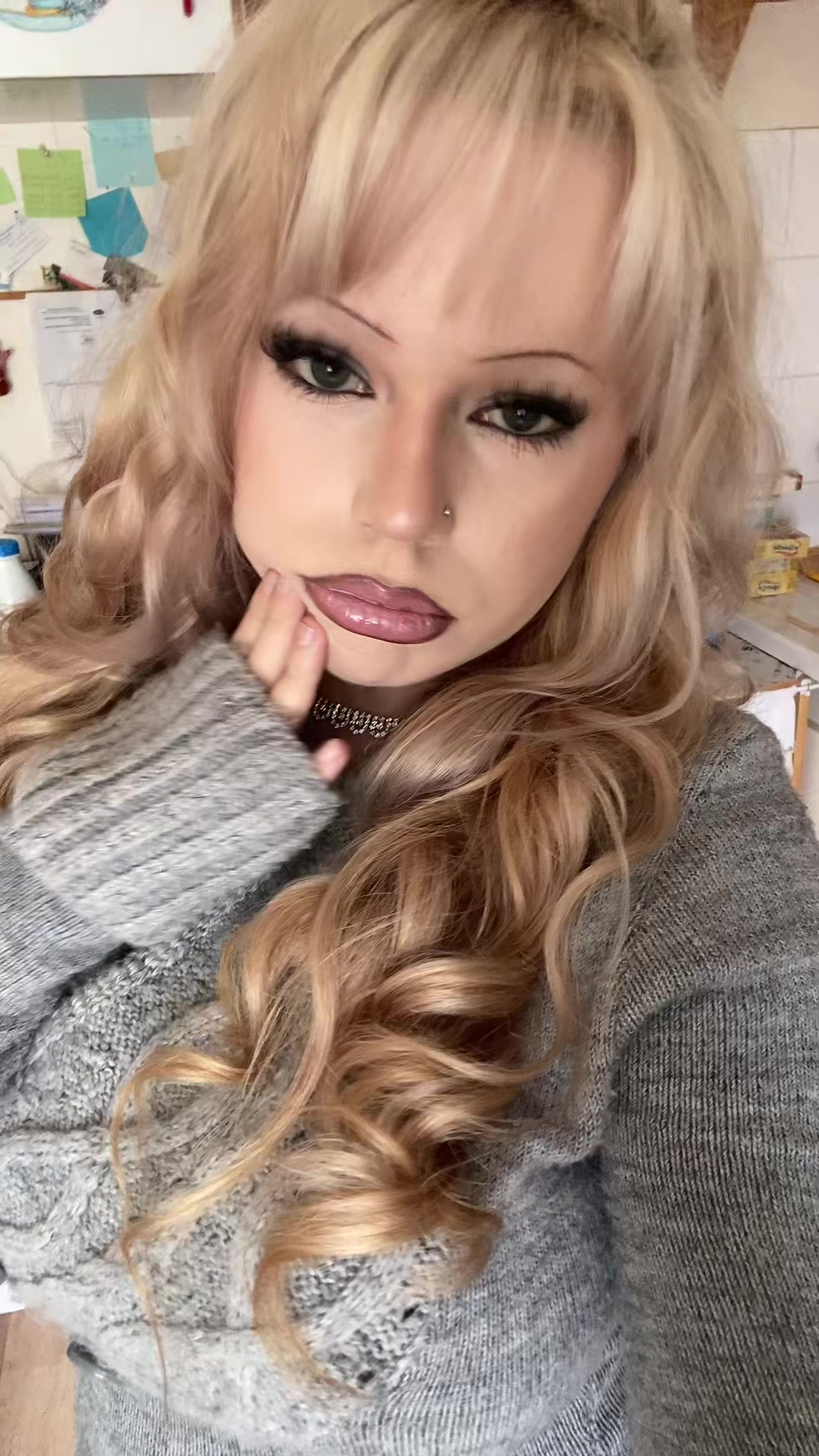 @ℬ𝒶𝓇𝒷 𝒲𝒾𝓇ℯ (💋🐆🎞️🍒)