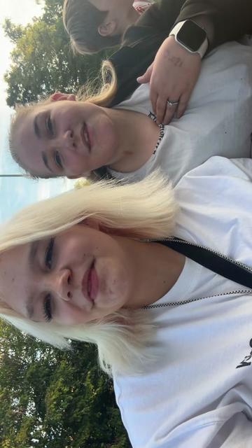 @Deutsche mit Herz🖤🤍❤️