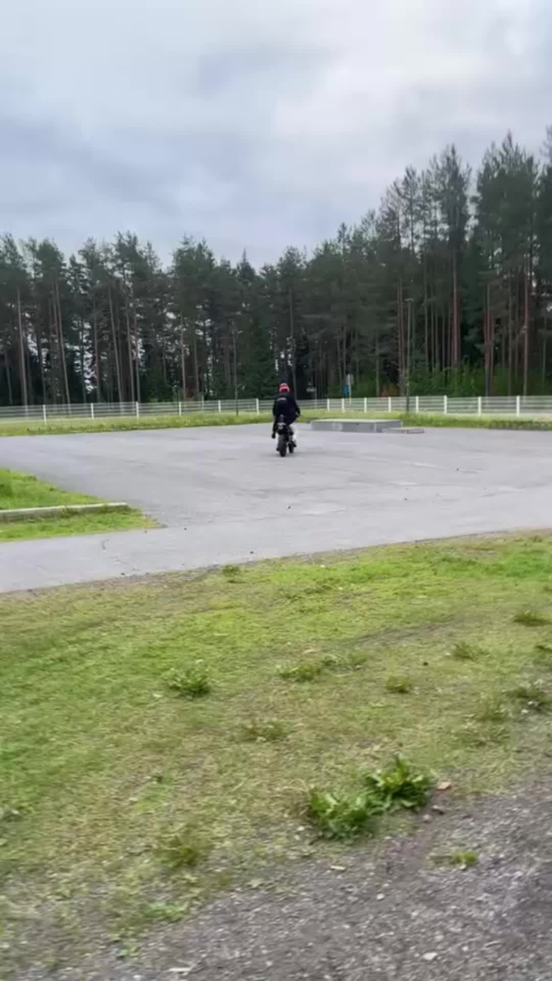 @Valekeulii123🤣
