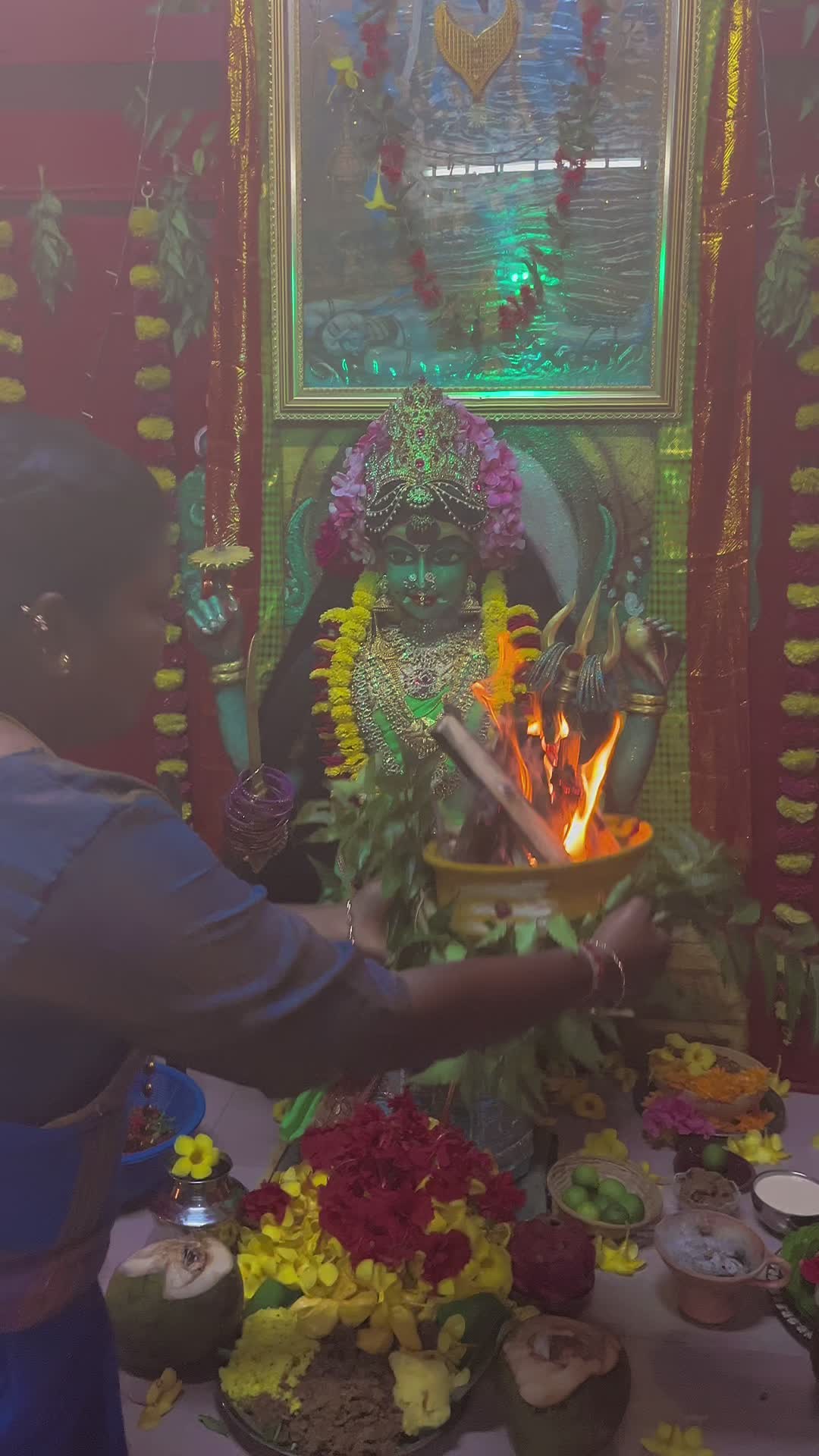 @🖤யோகேந்திரன்🖤