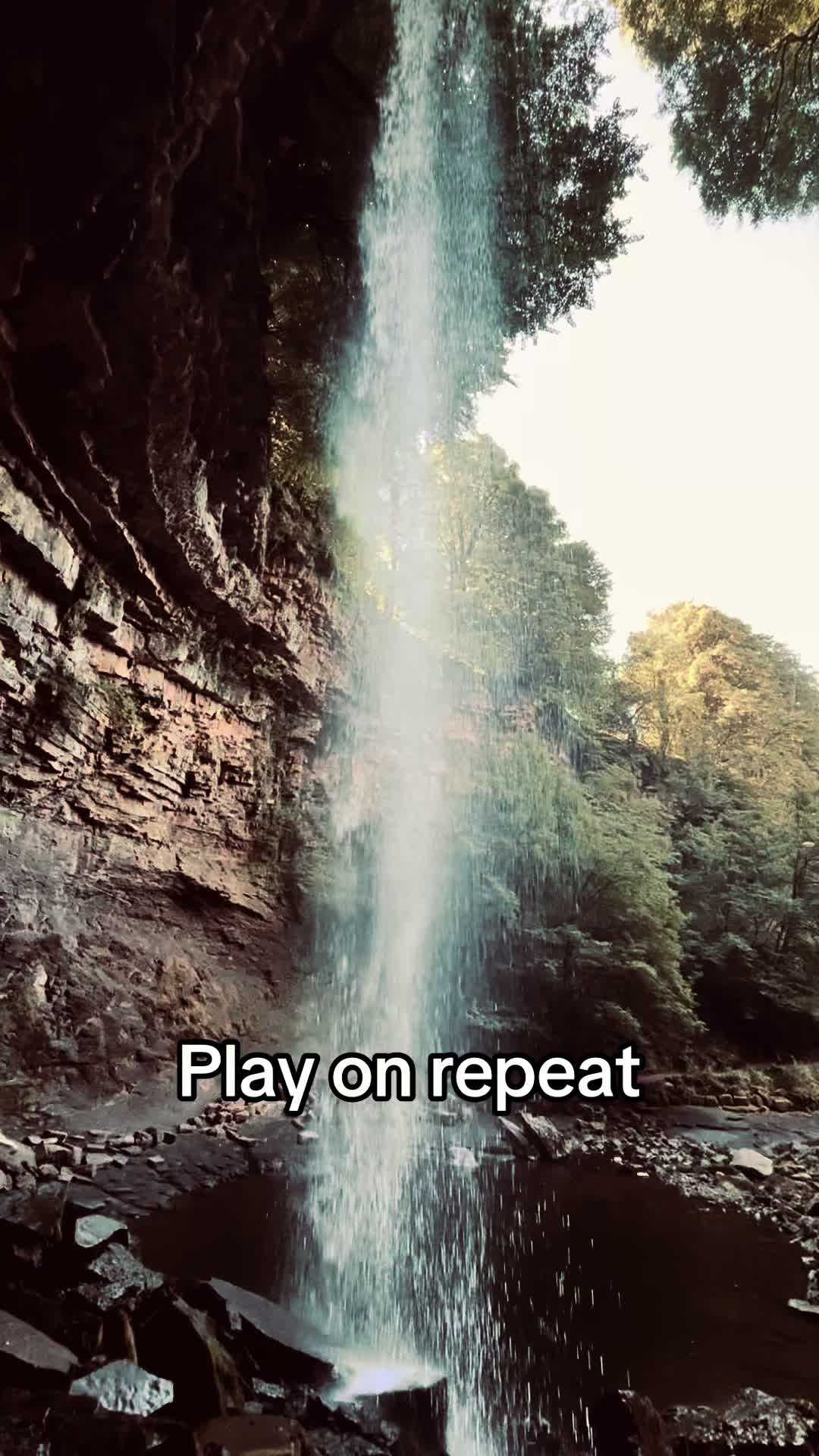 @AdamLinds - Hiking & Outdoors