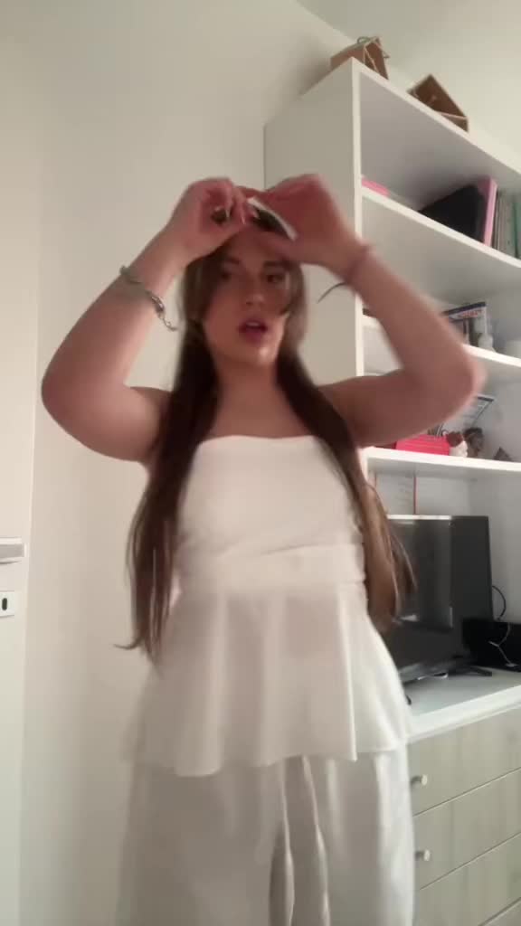 @𝓔𝓛𝓔𝓝𝓐