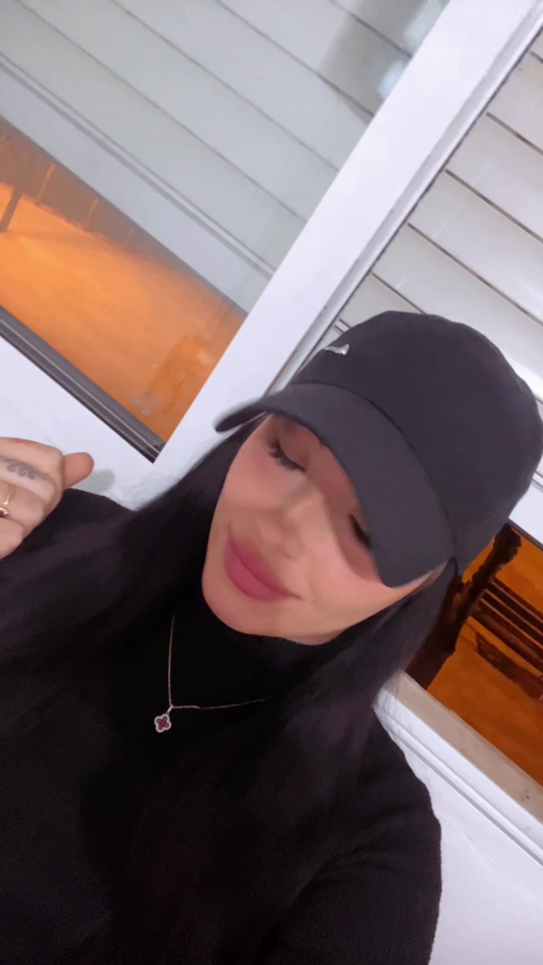 @LauraLozano🌹
