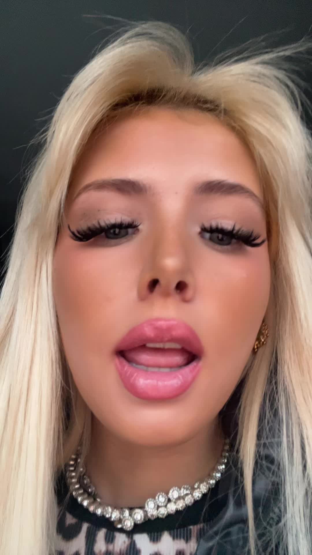 @mileymaii