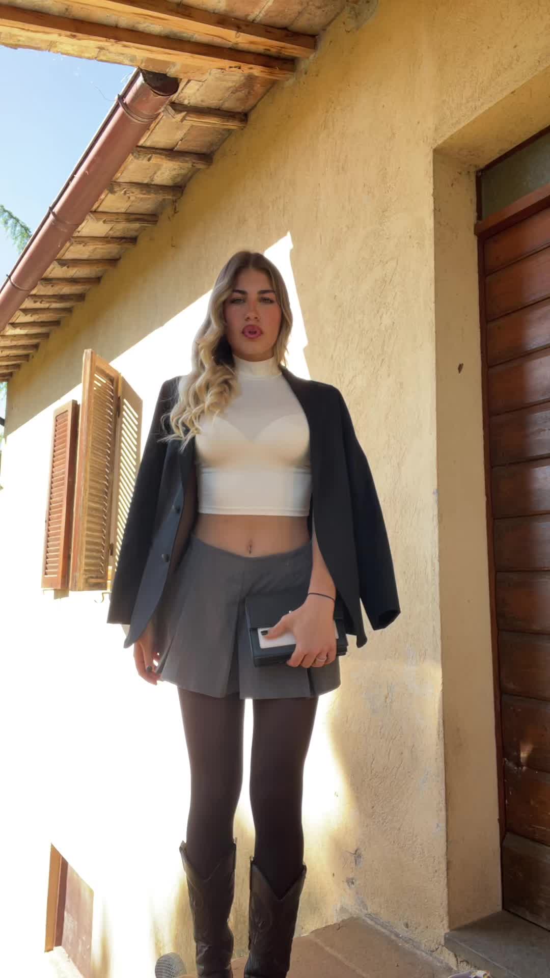 @ella