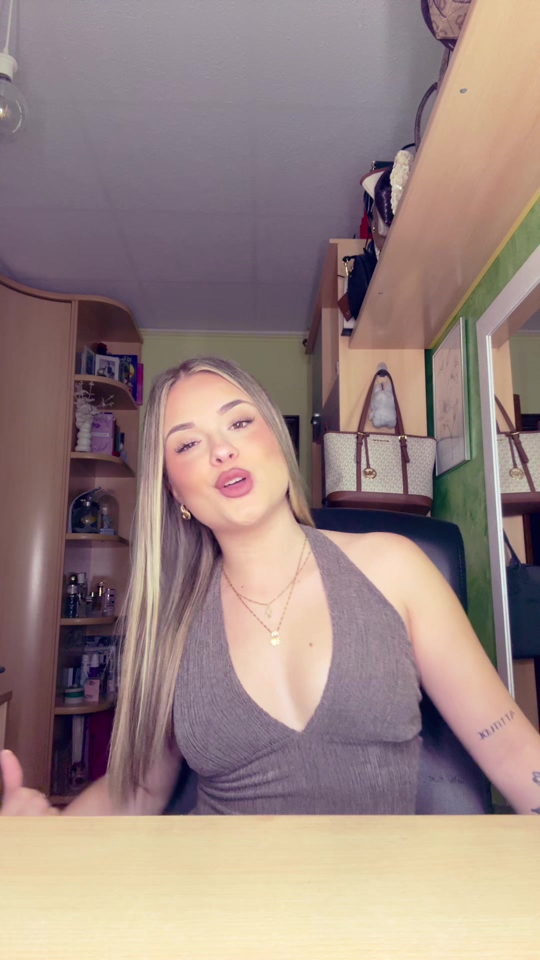 @naiara 🦋