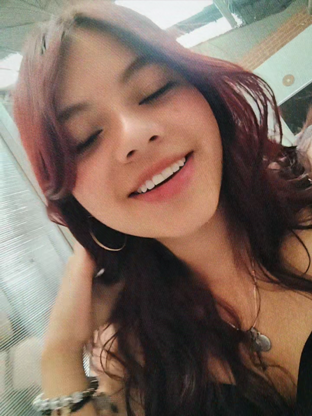 @V a l e n ♡