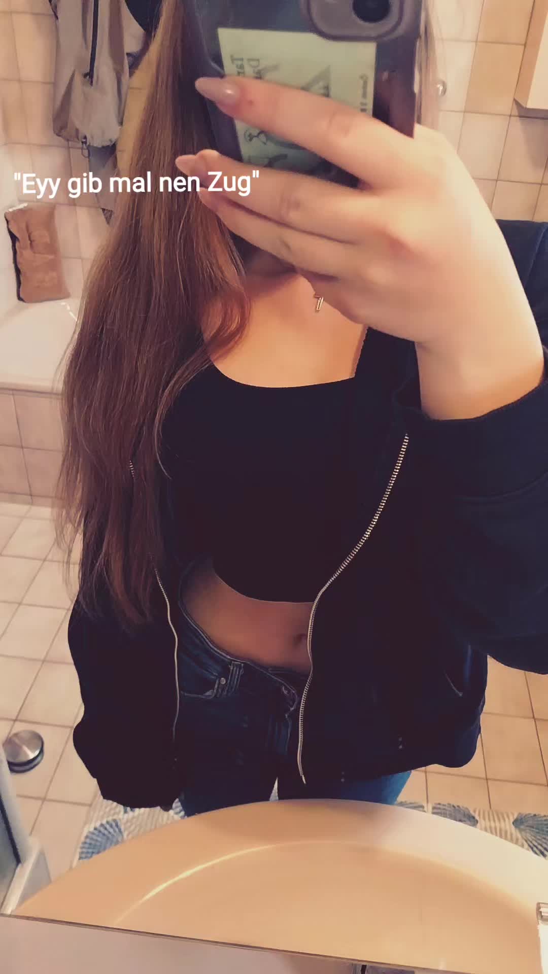 @Bella