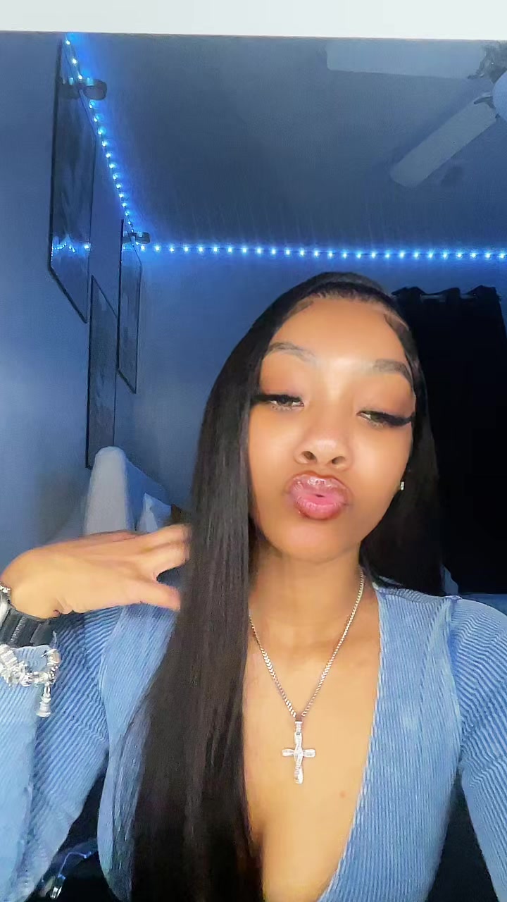 @Ai’yana💋
