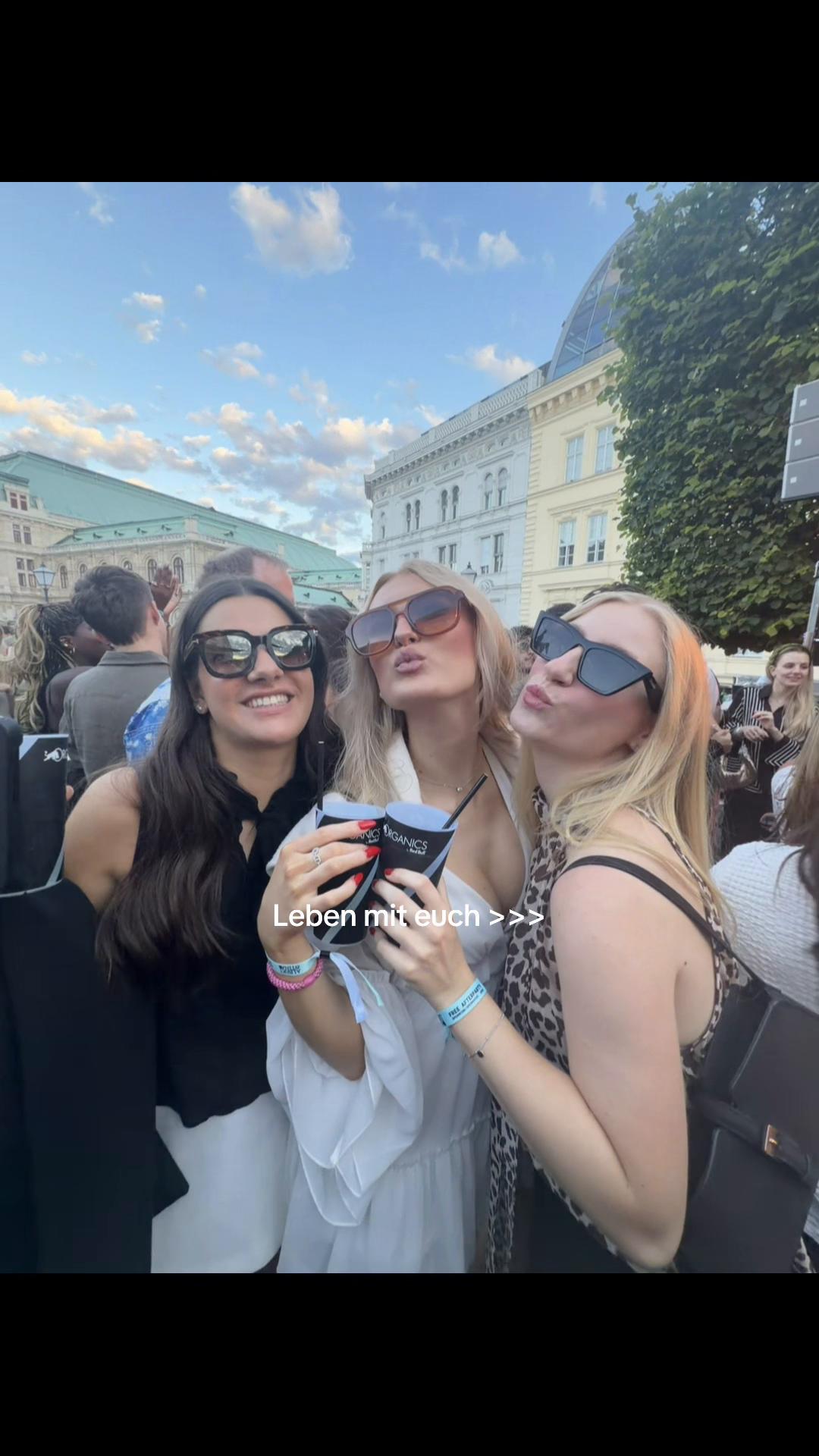 @Anastasia Sophie