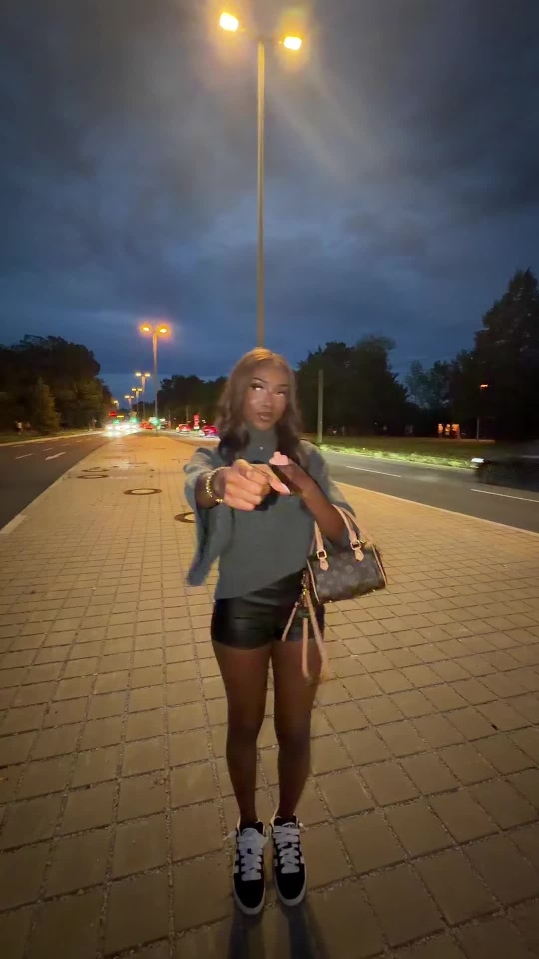@d2ana.o1