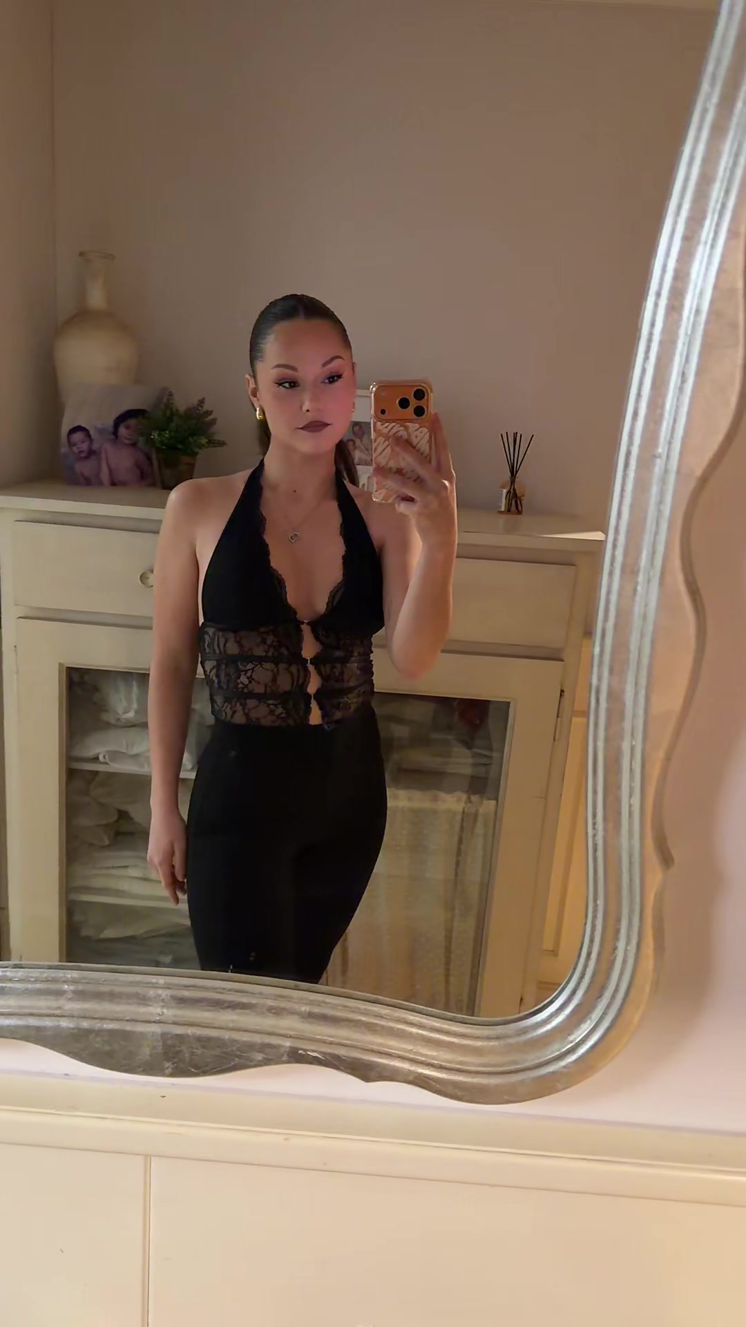 @laramoreenno